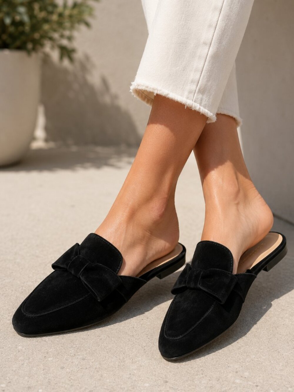 Ann Taylor Black Suede Velvet Bow Loafers SZ 7 Coquette